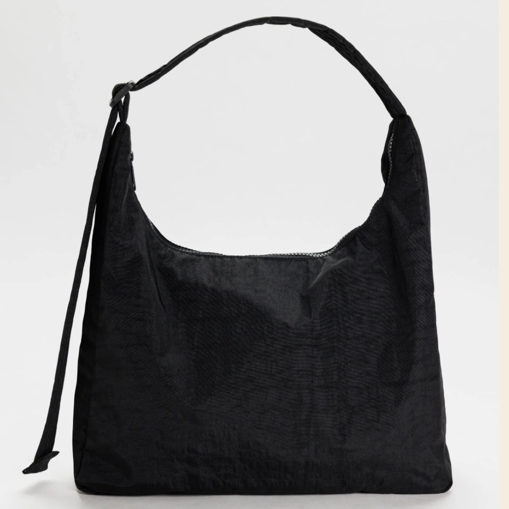 BAGGU nylon shoulder bag